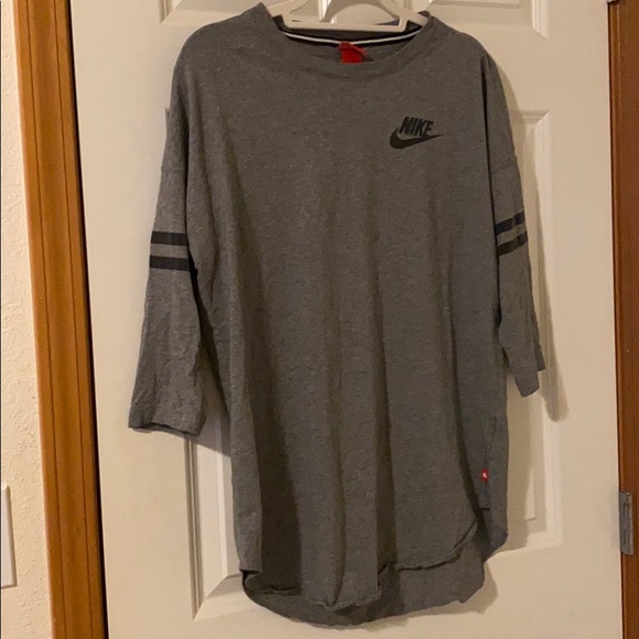 Nike Tops - NIKE SHIRT